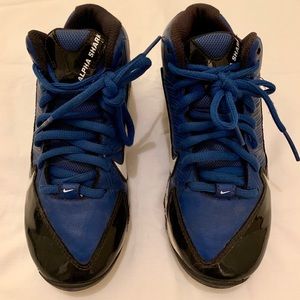 Nike size 1Y Alpha Shark soccer cleats
